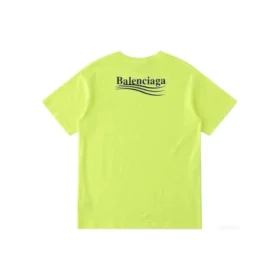 Balenciaga herre-T-shirt med lille logo, rund hals og korte ærmer, gul, 620967TJVF77110 Balenciaga herre-T-shirt med lille logo, rund hals og korte ærmer, gul, 620967TJVF77110