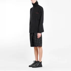 Balenciaga-herrejakke med broderet logo, halv lynlås og høj krave, sort 486144TWK521000 Balenciaga-herrejakke med broderet logo, halv lynlås og høj krave, sort 486144TWK521000