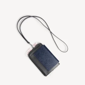 Balenciaga til mænd | NBA-samarbejde: Passport-telefonholder i blå