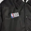 Balenciaga til mænd | NBA-samarbejds-coachjakke i sort Balenciaga til mænd | NBA-samarbejds-coachjakke i sort