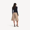 Bermudashorts til kvinder i farven dune