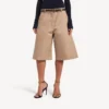 Bermudashorts til kvinder i farven dune