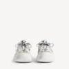 Hamptons-sneaker til kvinder i hvid med medium slidt look Hamptons-sneaker til kvinder i hvid med medium slidt look