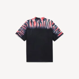 Herre-T-shirt i sort med ekstrem tie-dye-effekt og medium pasform
