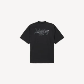 Herre-T-shirt i sort med skitsagtigt motiv og medium pasform