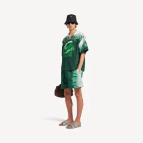 Herreshorts i afslappet pasform med ekstrem tie-dye-mønster i grøn/hvid