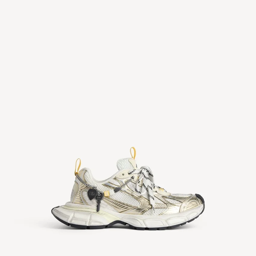 Herresneaker i størrelse 3XL med charms i hvid/gul/sølv/sort Herresneaker i størrelse 3XL med charms i hvid/gul/sølv/sort