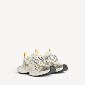 Herresneaker i størrelse 3XL med charms i hvid/gul/sølv/sort