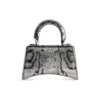 Hourglass Xs håndtaske med kædebroderi “Silver” 7204712AARN8110