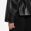 Kort, foldet trenchcoat til kvinder i sort