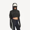 Kort jakke i sort til kvinder i techwear-stil