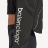 Kort jakke i sort til kvinder i techwear-stil