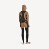 Kort jakke i techwear til kvinder i kamel Kort jakke i techwear til kvinder i kamel