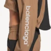 Kort jakke i techwear til kvinder i kamel Kort jakke i techwear til kvinder i kamel