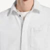 Langærmet denimskjorte til mænd i hvid
