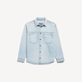 Langærmet denimskjorte til mænd i lyseblå Langærmet denimskjorte til mænd i lyseblå