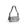 Le Cagole Xs skuldertaske, metalliseret “Silver” 7716700GT3Y8103