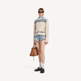 Mini-shorts til kvinder i lysblå bleget denim