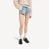 Mini-shorts til kvinder i lysblå bleget denim Mini-shorts til kvinder i lysblå bleget denim