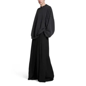 Oversized sweatshirt med huller, rund hals “Black Faded” 762718TPVD91055 Oversized sweatshirt med huller, rund hals “Black Faded” 762718TPVD91055