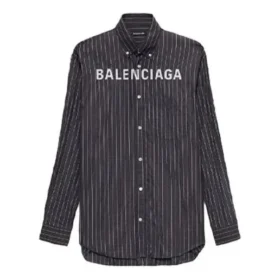 Skjorte med logo på brystet, nålestribet logo og knapper “Black” 583989TGM041070