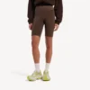 Sømløse techwear-cykelshorts til kvinder i farven moka