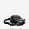 Superbusy lodret crossbody-taske til mænd i sort Superbusy lodret crossbody-taske til mænd i sort