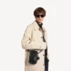 Superbusy lodret crossbody-taske til mænd i sort Superbusy lodret crossbody-taske til mænd i sort