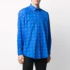 T-shirt med logo overalt “Blue White” 534333TBL967560
