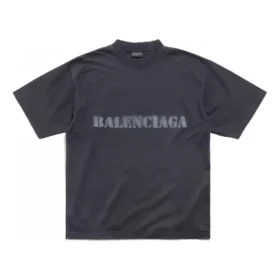 T-shirt med stencil-print “Sort” 764235TQVA31750 T-shirt med stencil-print “Sort” 764235TQVA31750