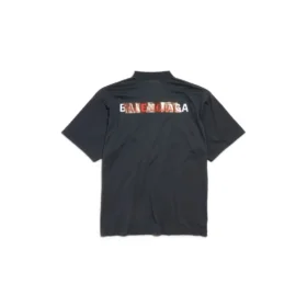 T-shirt med tapet Balenciaga-ryg “Black” 764235TSVG28737 T-shirt med tapet Balenciaga-ryg “Black” 764235TSVG28737