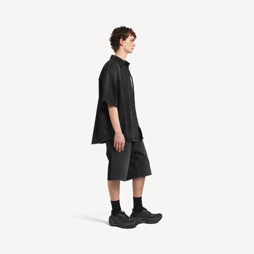 The Door denim-hybrid-kortærmet skjorte til mænd i sort The Door denim-hybrid-kortærmet skjorte til mænd i sort
