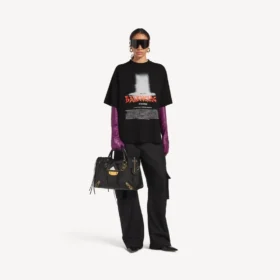 The Door oversized T-shirt til kvinder i sort The Door oversized T-shirt til kvinder i sort