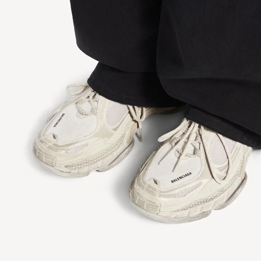 Triple S.2-sneaker til kvinder i æggeskalsfarve Triple S.2-sneaker til kvinder i æggeskalsfarve