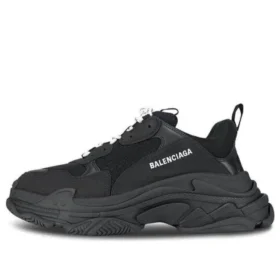 Triple S Sneaker “Sort” 2020 534217W2CA11000