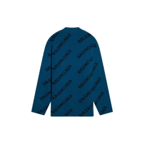 Uldstrikket sweater med rund hals og logo overalt “Petrol Blue” 657400T15672470
