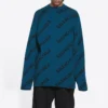Uldstrikket sweater med rund hals og logo overalt “Petrol Blue” 657400T15672470