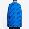 Ullstrikket sweater med rund hals og logo overalt “Blue” 657400T15673964