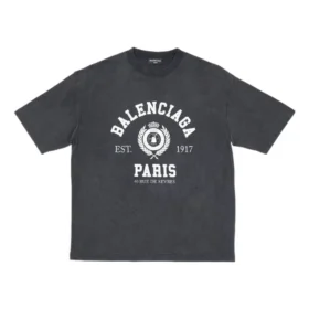 Varsity Logo T-shirt med korte ærmer “Washed Black” 612966TMV981000